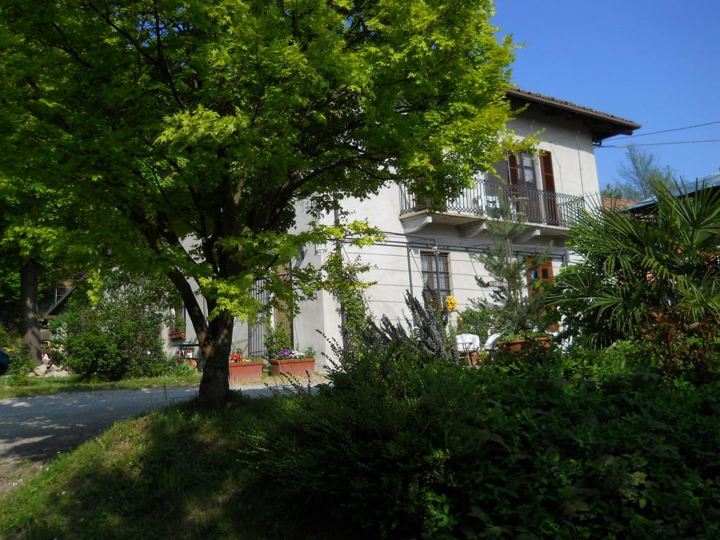 Tenuta Calabiana Диано-д'Альба Экстерьер фото